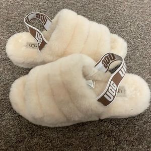UGG Women's Fluff Yeah Slipper - Natural color size 8